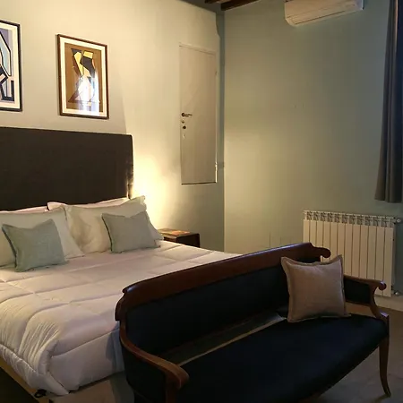 Torre Dei Lambertini Windows On Piazza Del Campo - Residenza D'epoca *