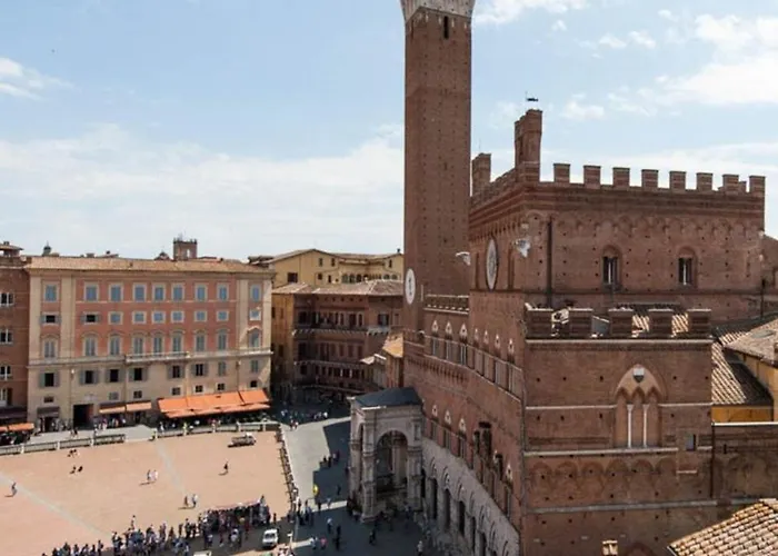 Apartmán Torre Dei Lambertini Windows On Piazza Del Campo - Residenza D'epoca *