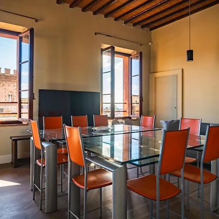 Torre Dei Lambertini - Su Piazza Del Campo Siena