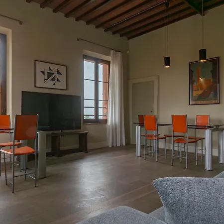 Torre Dei Lambertini Windows On Piazza Del Campo - Residenza D'epoca Апартаменты *