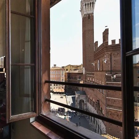 Апартаменты Torre Dei Lambertini Windows On Piazza Del Campo - Residenza D'epoca *