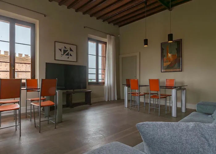 Torre Dei Lambertini Windows On Piazza Del Campo - Residenza D'epoca Апартаменты *