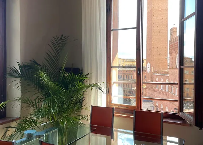 Torre Dei Lambertini Windows On Piazza Del Campo - Residenza D'epoca *