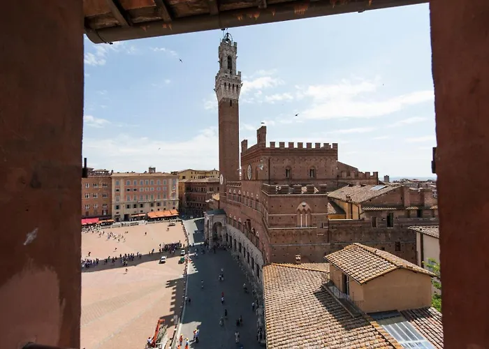 Torre Dei Lambertini Windows On Piazza Del Campo - Residenza D'epoca *