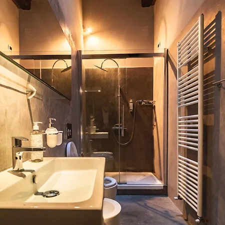 Torre Dei Lambertini Windows On Piazza Del Campo - Residenza D'epoca