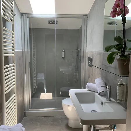 Torre Dei Lambertini Windows On Piazza Del Campo - Residenza D'epoca Apartamento