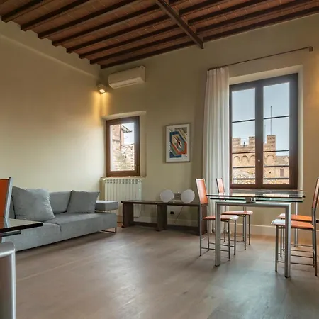 Torre Dei Lambertini Windows On Piazza Del Campo - Residenza D'epoca *