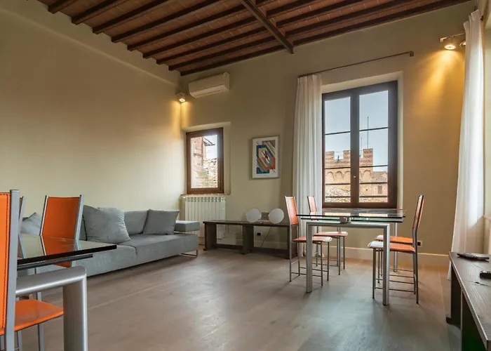 Torre Dei Lambertini Windows On Piazza Del Campo - Residenza D'epoca *