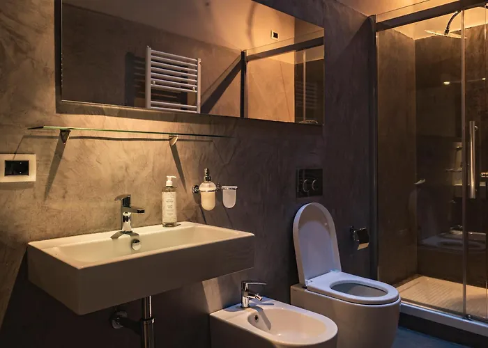 Torre Dei Lambertini Windows On Piazza Del Campo - Residenza D'epoca Appartement *